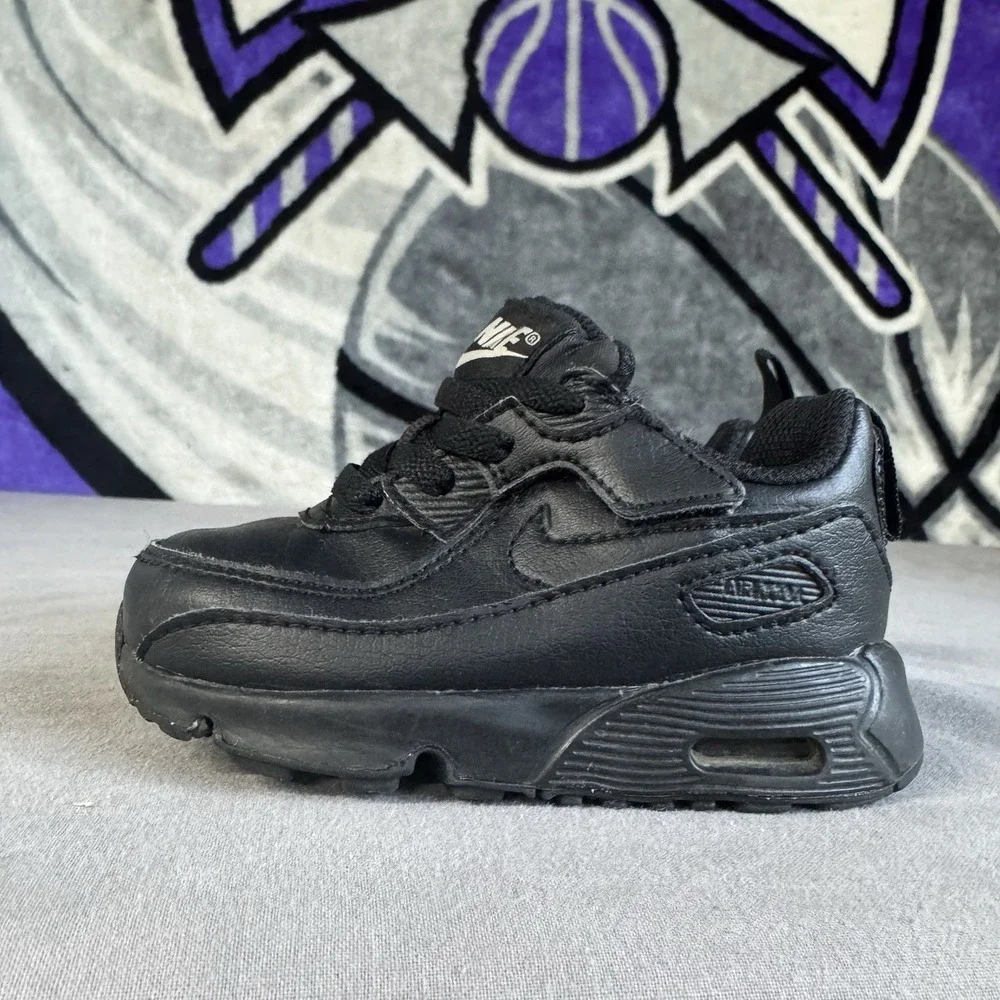 Size 6c - Nike Air Max 90 Easy-On Triple Black  HF6359-001
